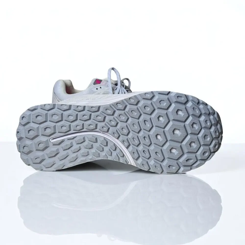 NEW BALANCE White Walking Marche Sneakers Tennis Shoes 11